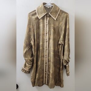 Isla&White Silky Beige-Taupe Button-Up Blouse with Subtle Floral Jacquard, Small